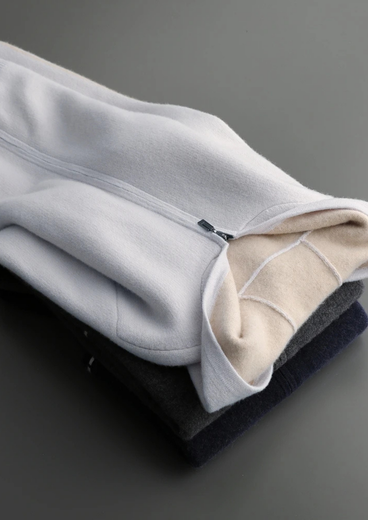 Herren Kapuzenjacke mit Reißverschluss und Kontrastfarbener Kapuze