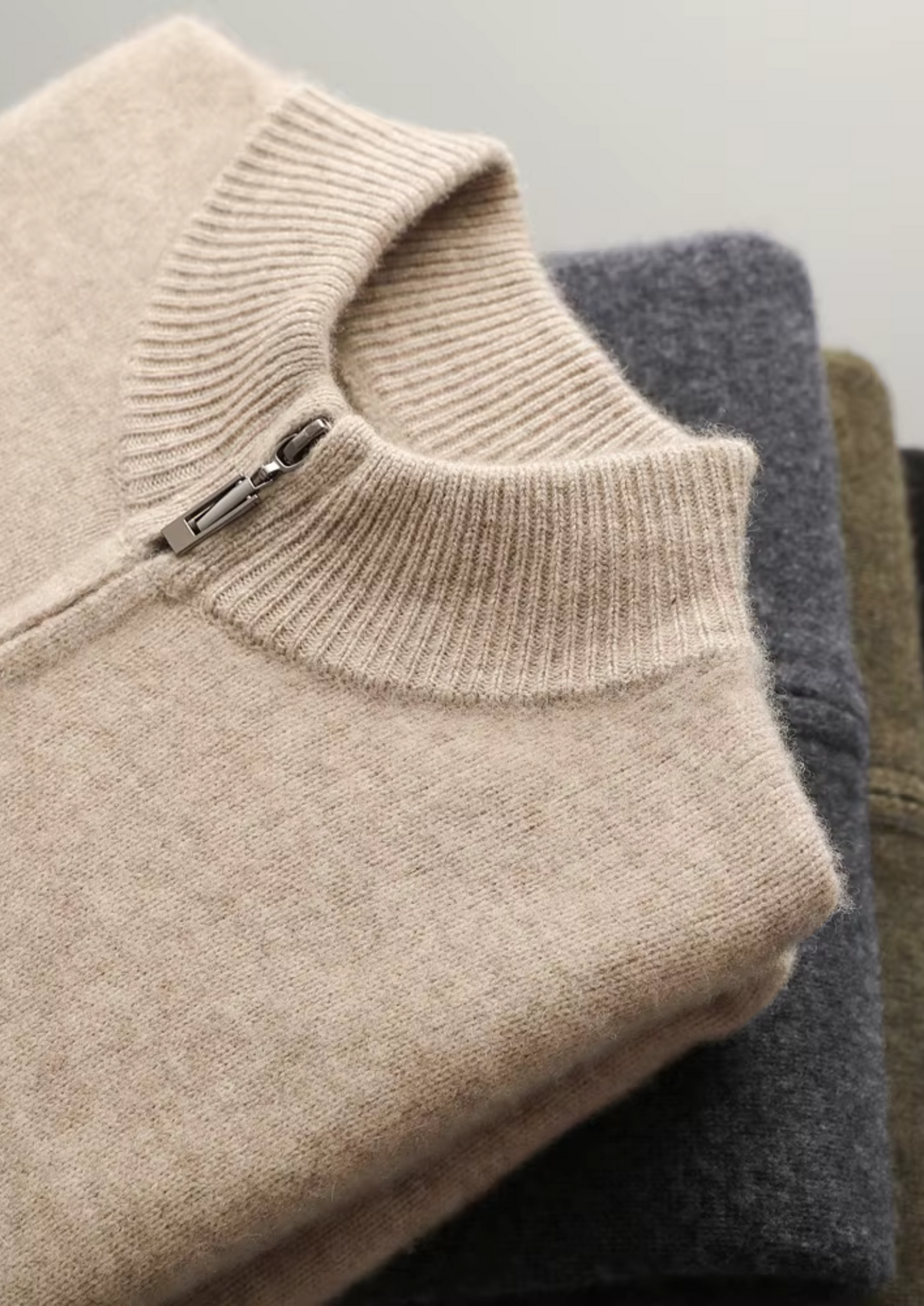 Herren Strickjacke mit Reißverschluss und Ripp-Stehkragen