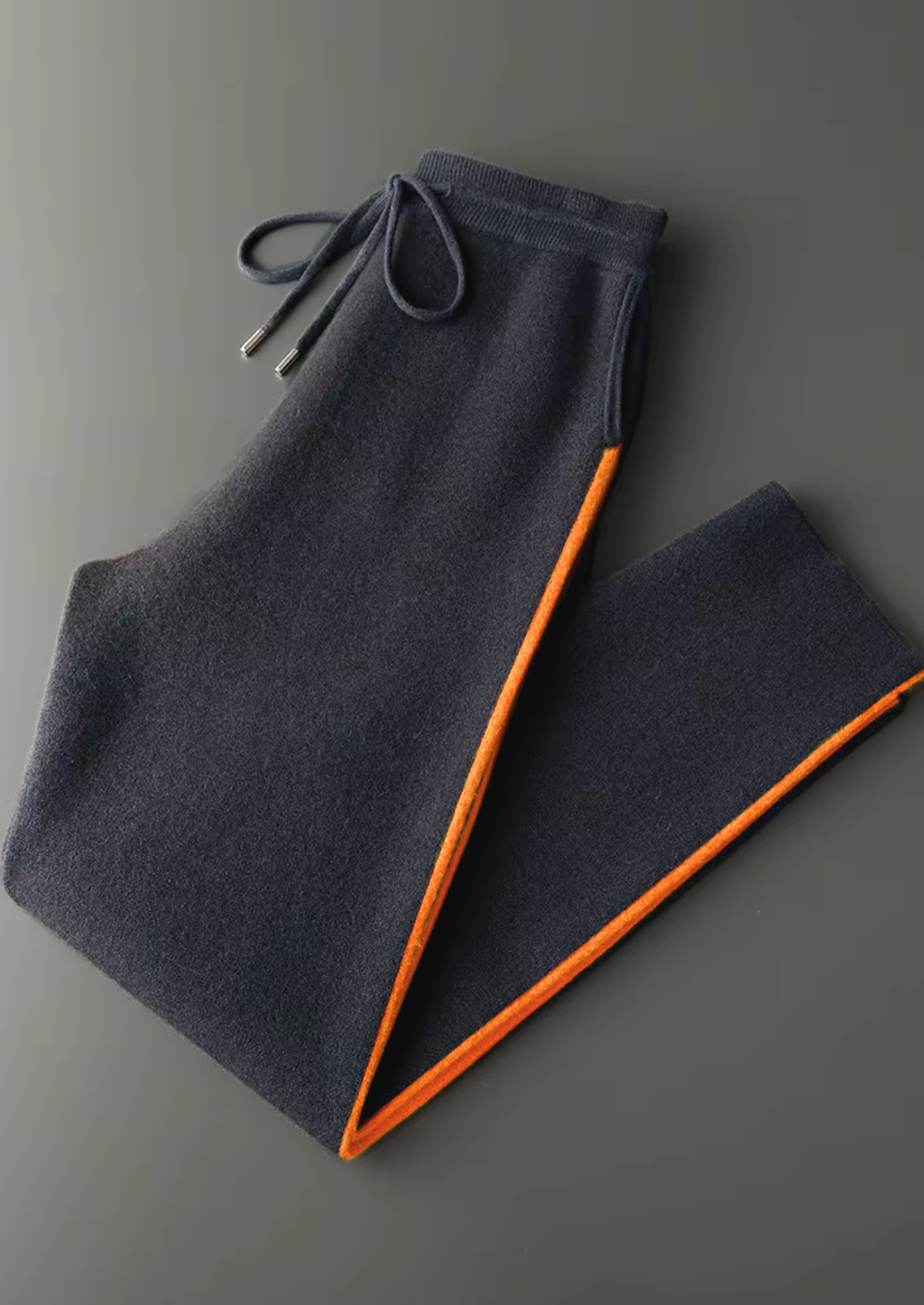 Herren Set mit Kapuzenjacke mit Rippbündchen und Jogginghose