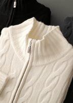 Herren Strickjacke mit Zweiwege-Reißverschluss und Zopfmuster