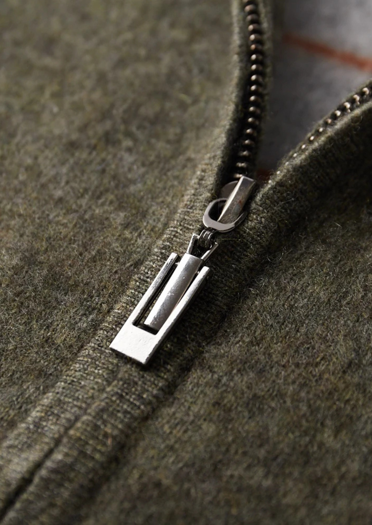 Herren Strickjacke mit Reißverschluss und Schrägtaschen