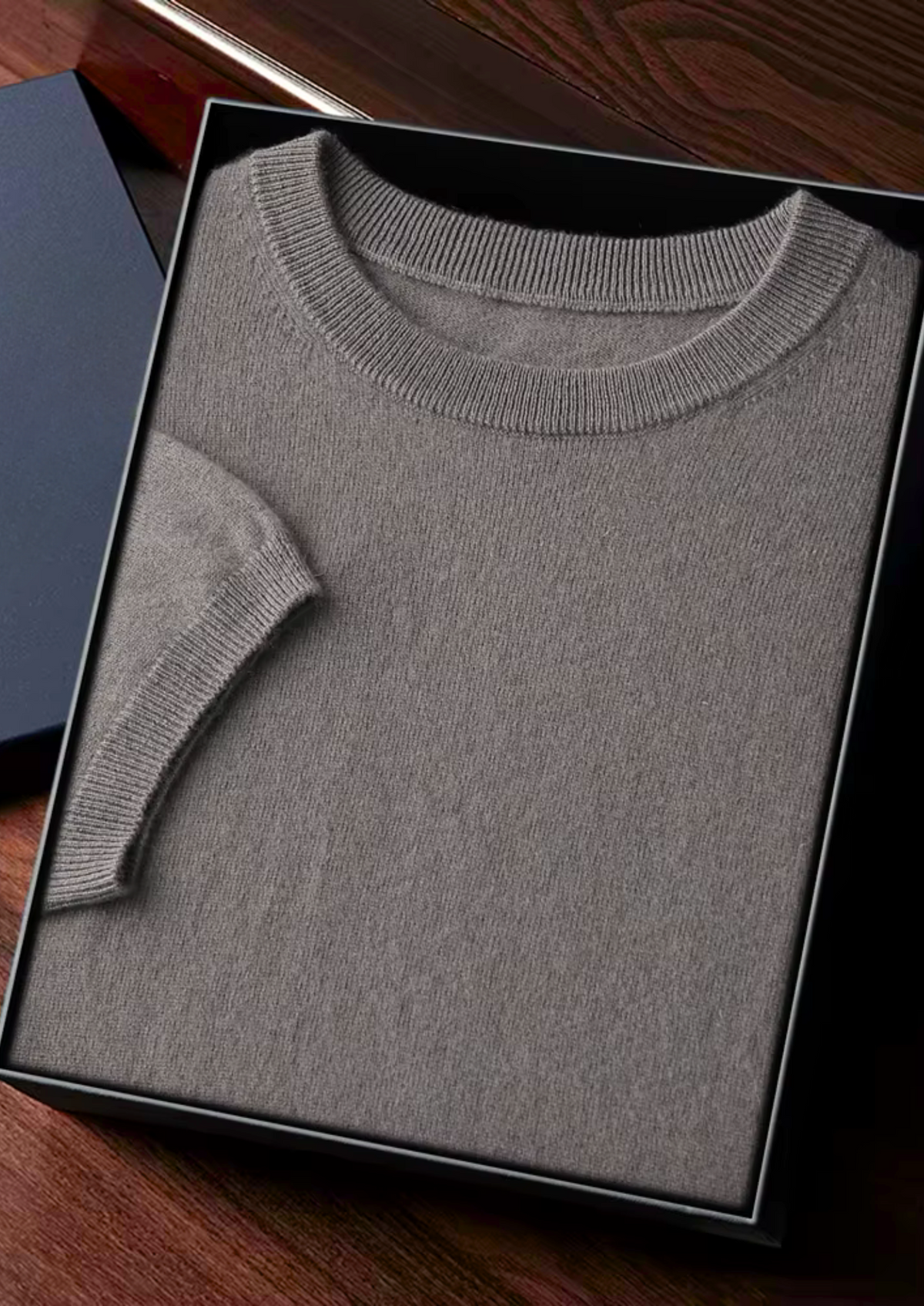 Herren Feinstrick-Shirt mit Rundhalsausschnitt und Kurzen Ärmeln