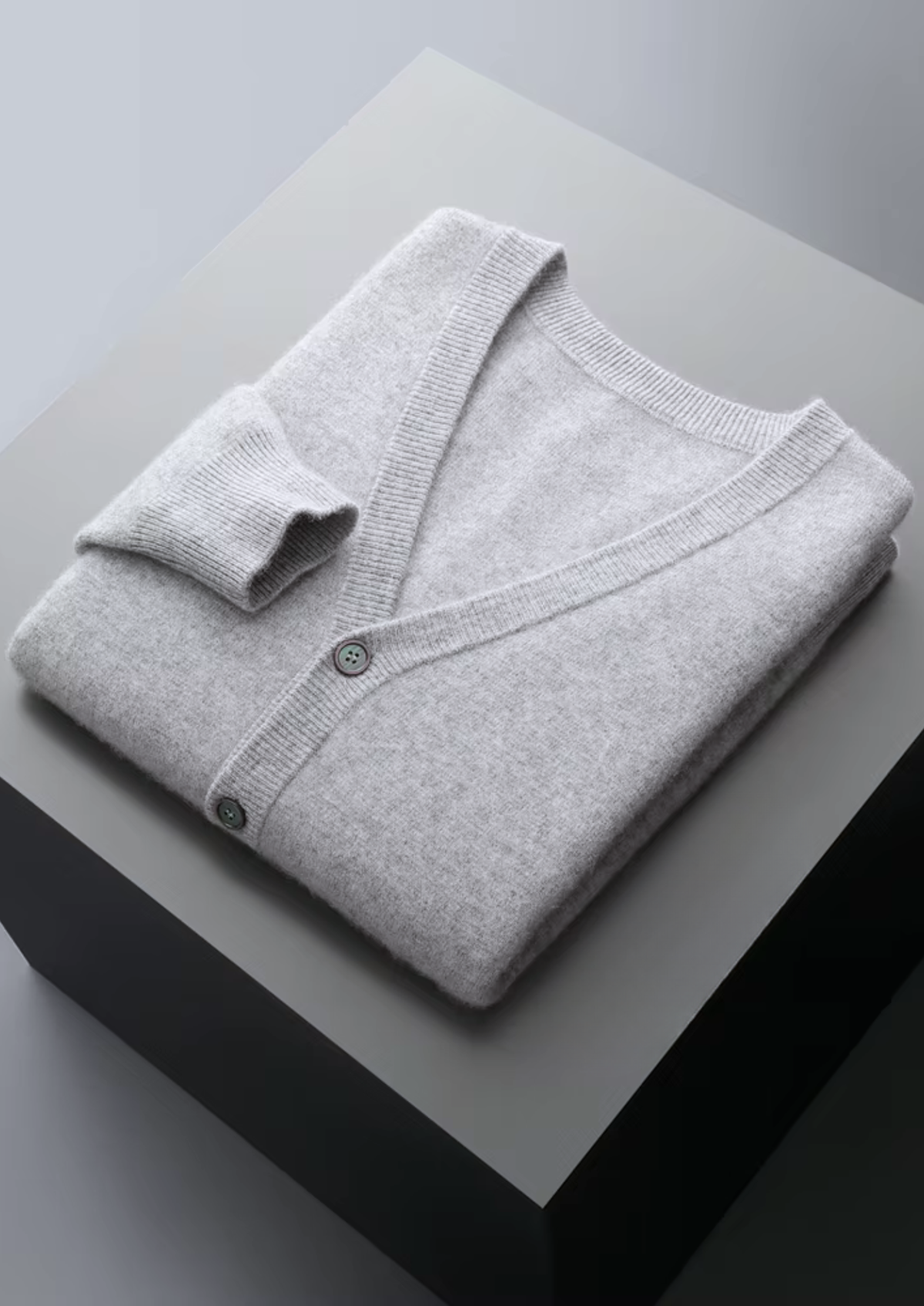 Herren Strickjacke mit V-Ausschnitt und Knopfleiste