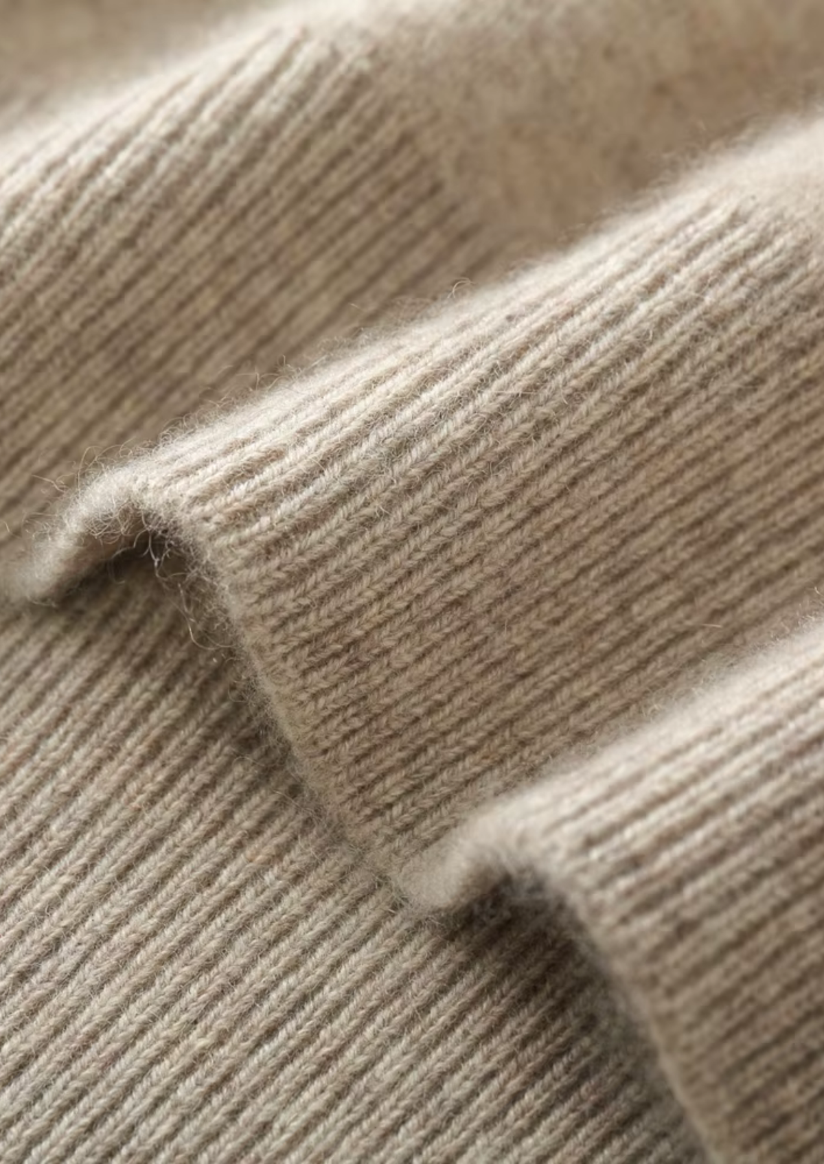 Herren Strickjacke mit V-Ausschnitt und Knopfleiste