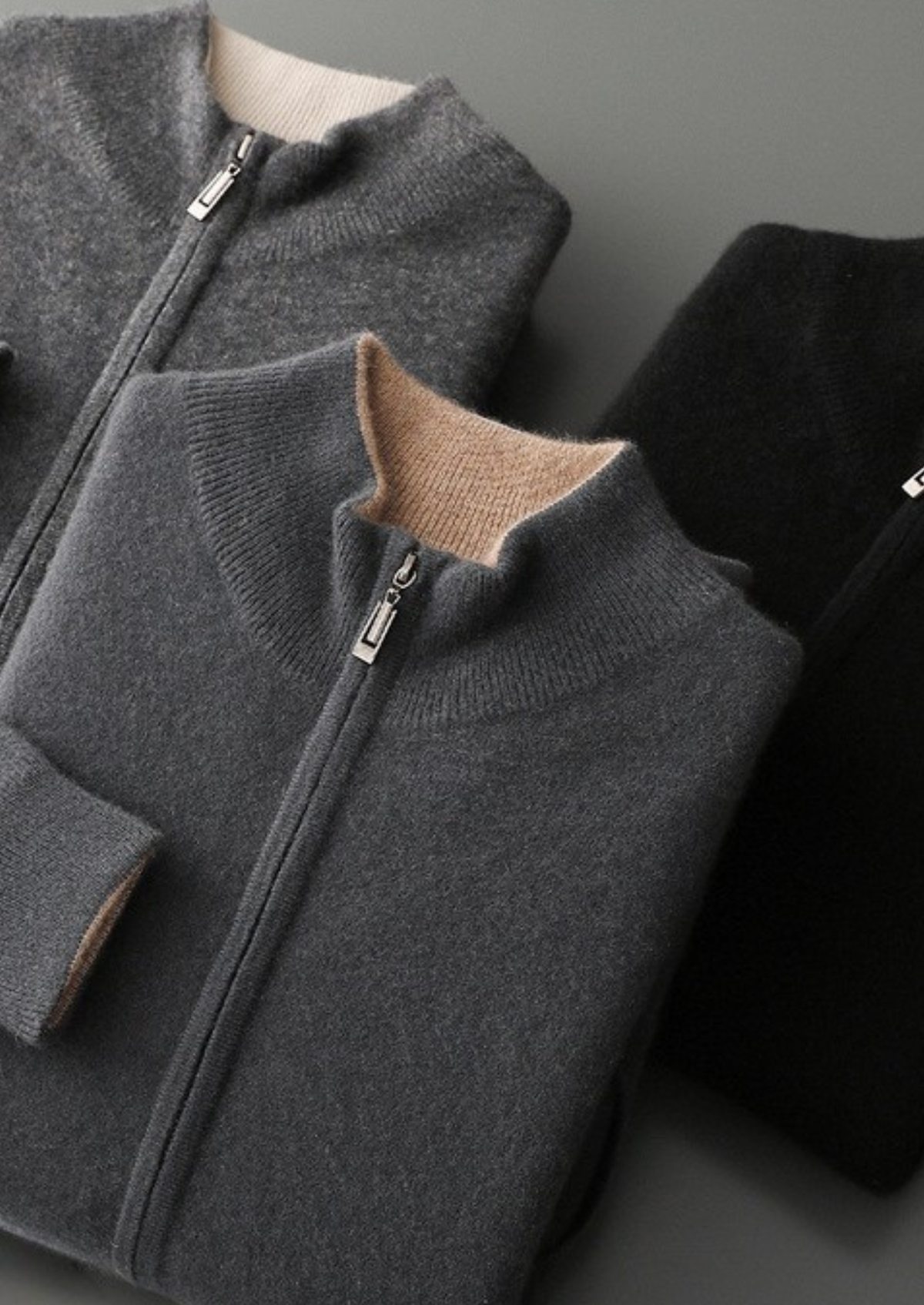 Herren Strickjacke mit Zweiwege-Reißverschluss und Eingrifftaschen