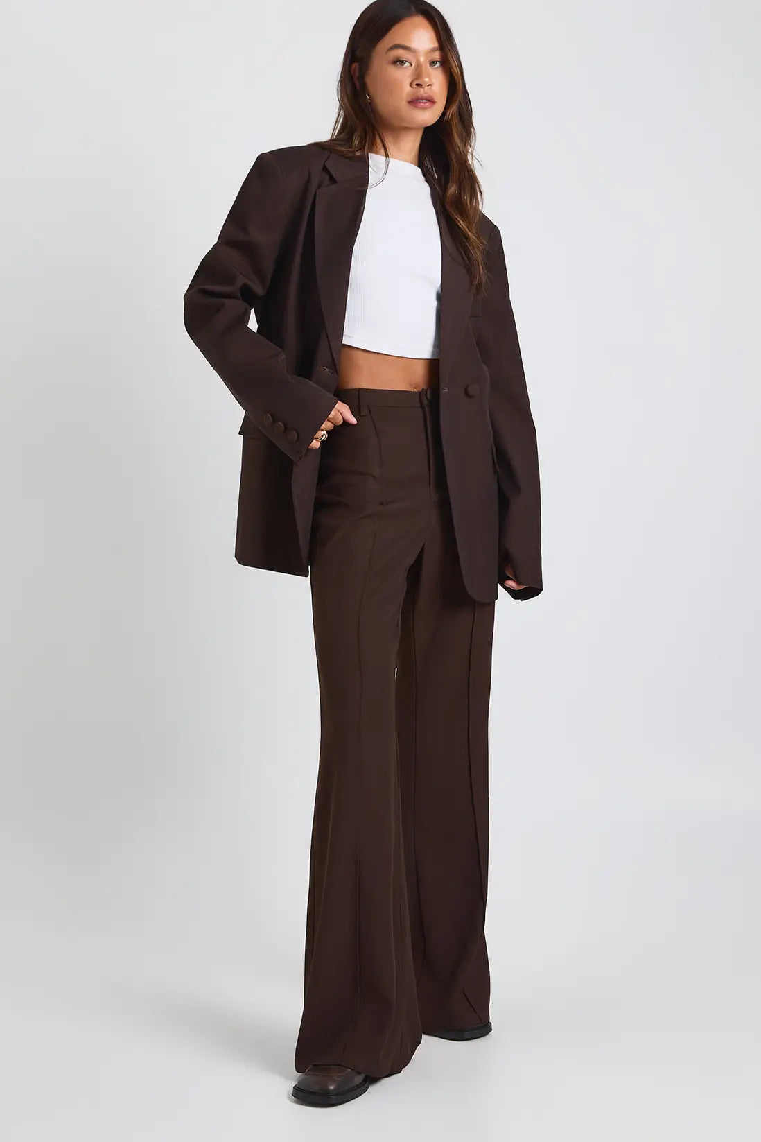 Damen Blazer mit Breiten Revers und Knöpfen an den Manschetten – Ansicht 3