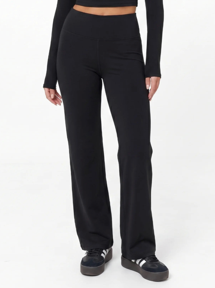 Damen Hose mit geraden Beinen und hohem Bund