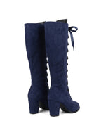 Paar Damen Kniestiefel in Marineblau, Ansicht von hinten schräg