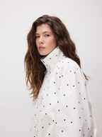 Damen Kurze Jacke mit hohem Kragen und schwarzem Punktemuster Ansicht 3