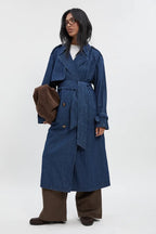 Damen Langer Trenchcoat mit Nadelstreifen und Goldenen Knöpfen mit Gürtel Ansicht 3