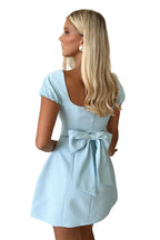 Damen Minikleid mit eckigem Ausschnitt und großer Schleife am Rücken Ansicht 10