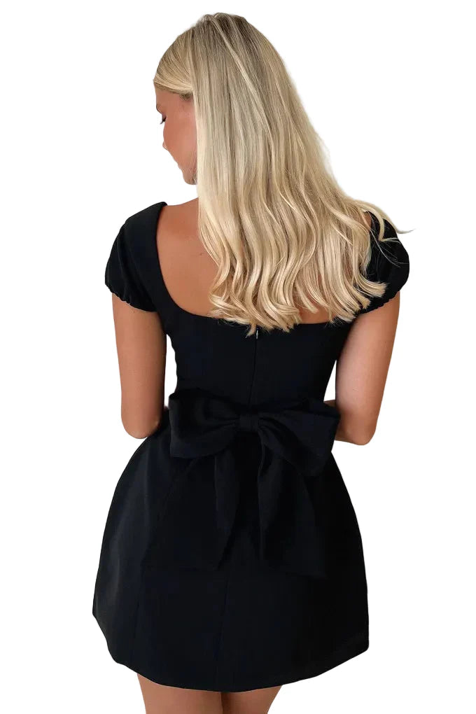 Damen Minikleid mit eckigem Ausschnitt und großer Schleife am Rücken Ansicht 7