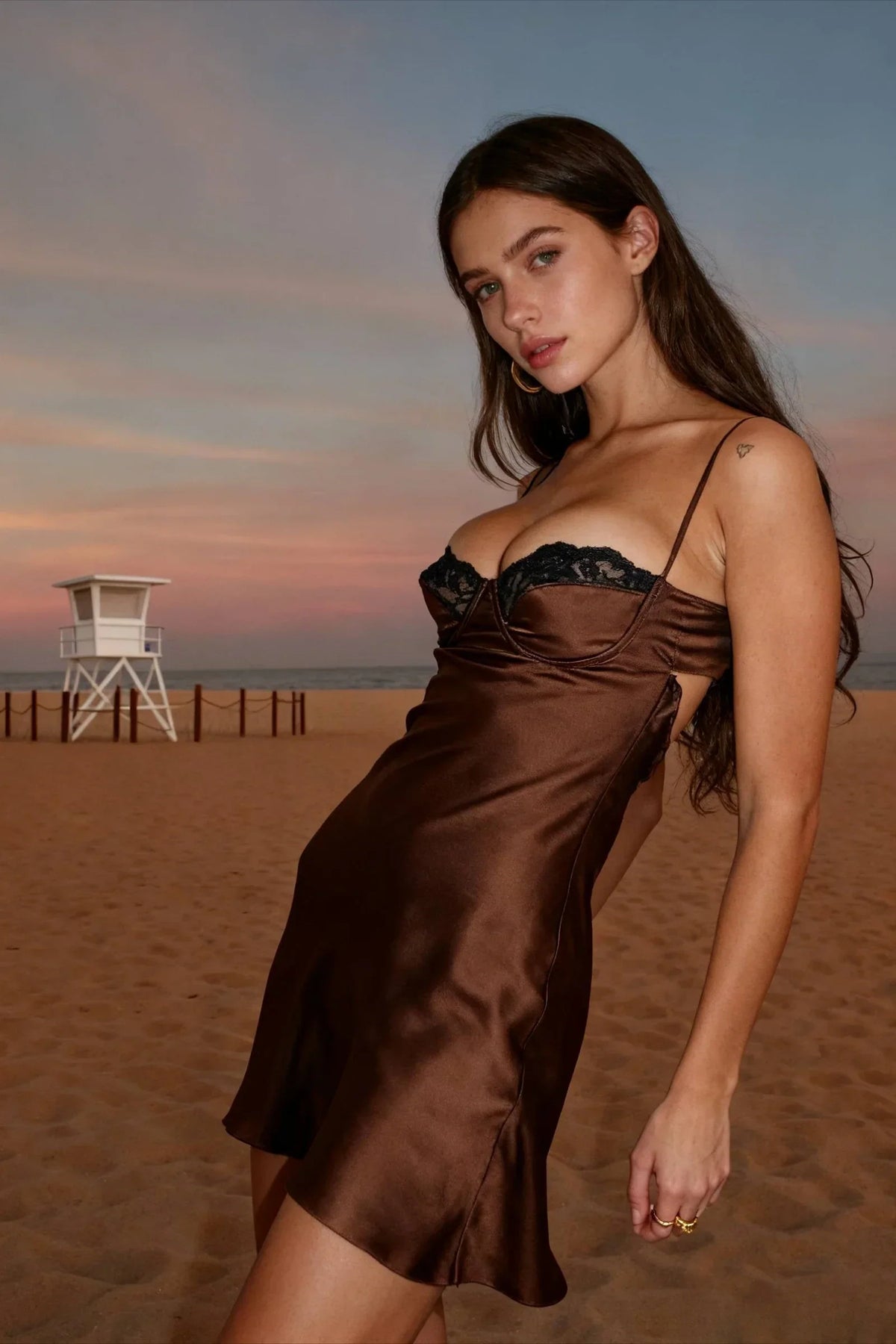Damen Minikleid mit Trägern, Spitze und Offenem Rücken – Ansicht 13