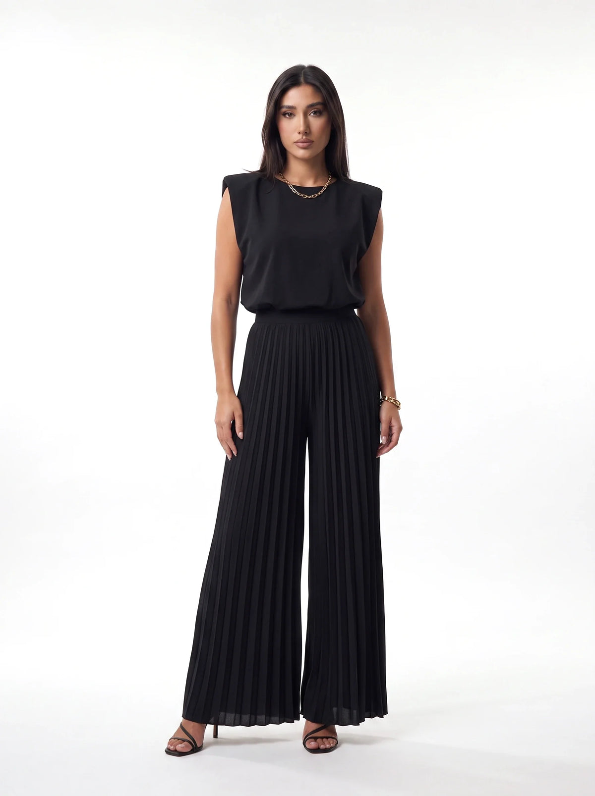 Damen Set mit Ärmelloser Bluse und Weiter Plissierter Palazzohose – Schwarz Vorderansicht
