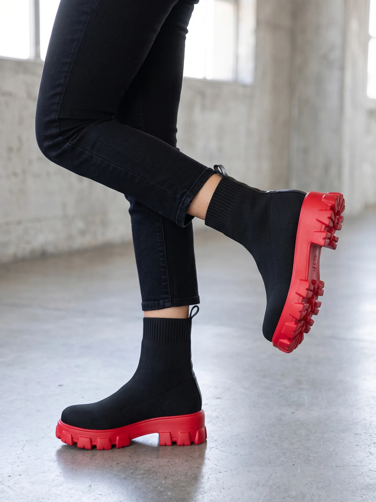 Damen Sock Boots aus Strick auf Dicker Sohle – Ansicht 6