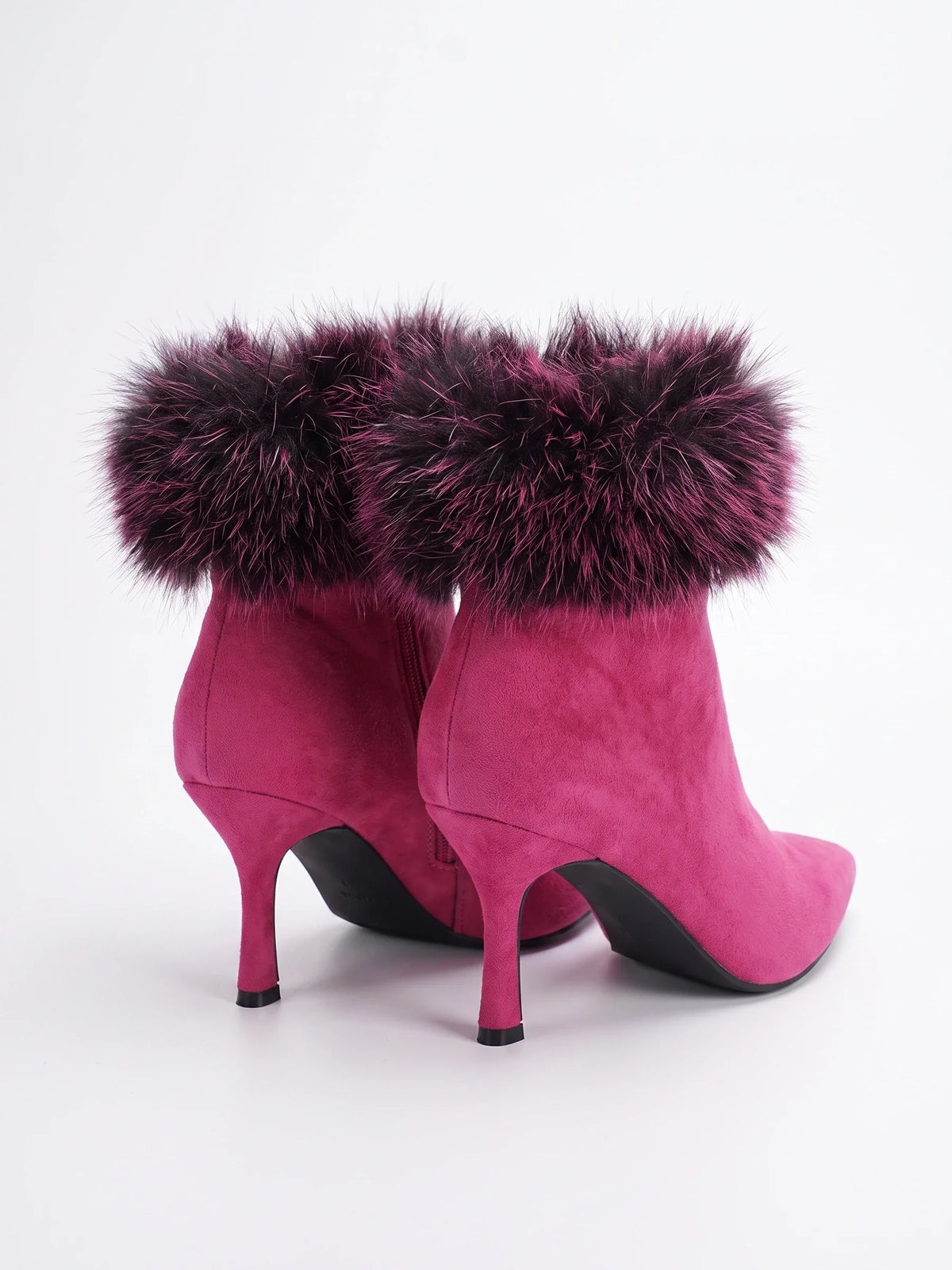 Damen Stiefeletten mit flauschigem Abschluss, Paar von hinten
