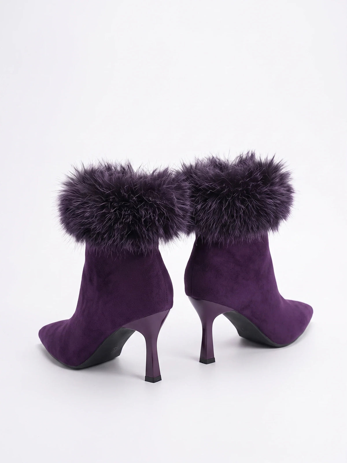 Damen Stiefeletten mit flauschigem Abschluss, Paar von hinten