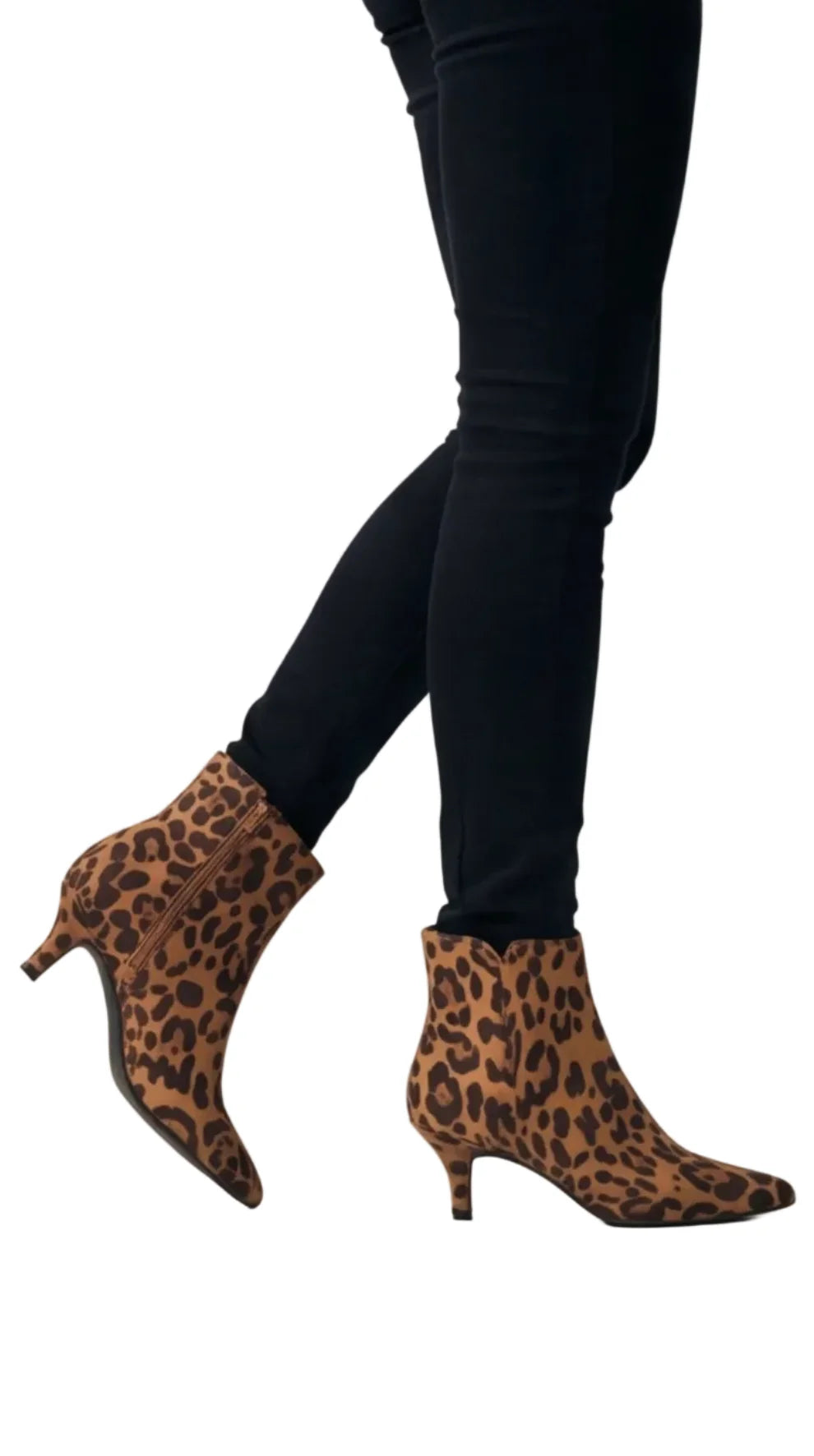 Damen Stiefeletten mit Spitzer Zehenpartie und Tupfenmuster auf Niedrigem Absatz