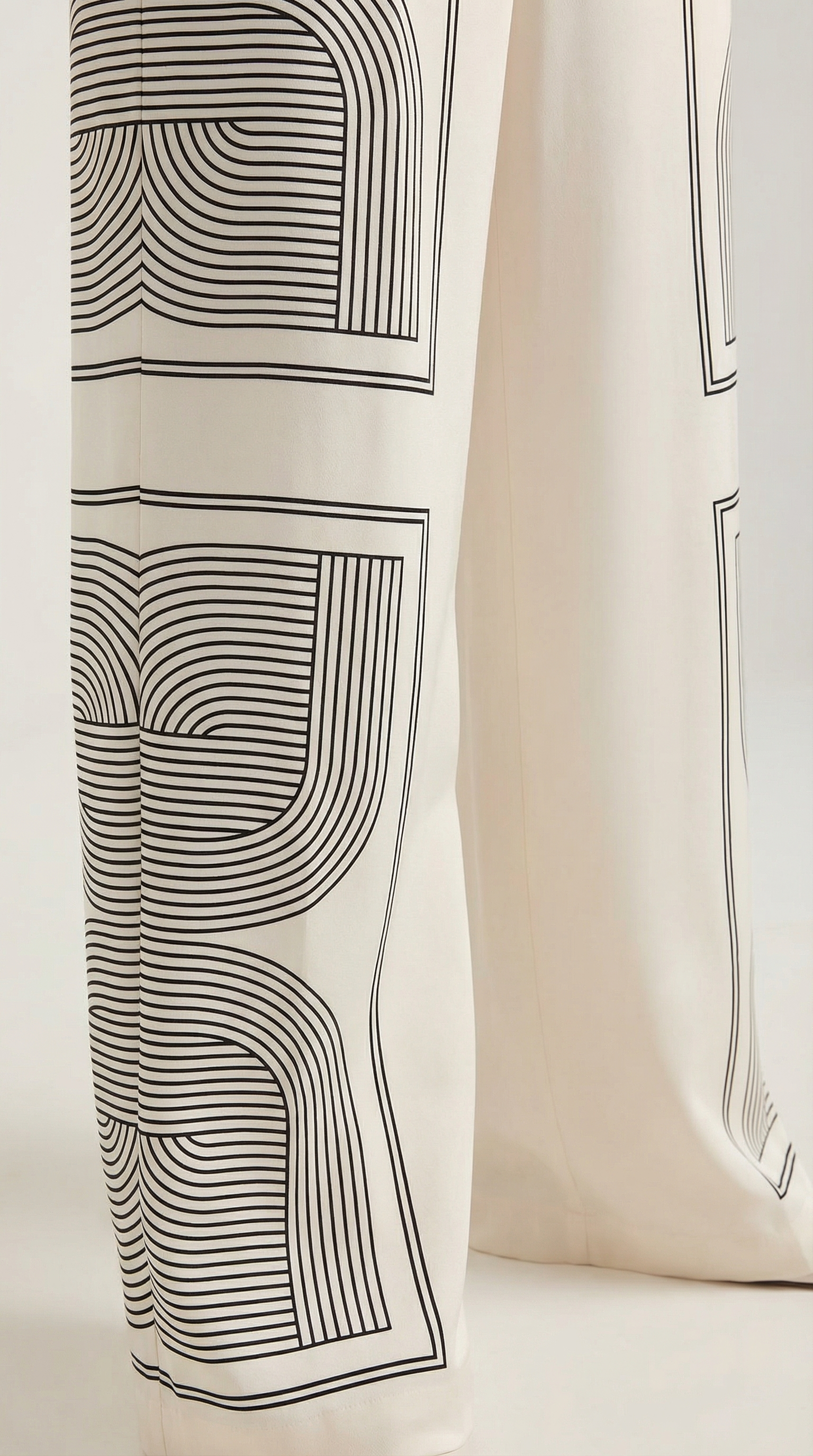 Damen Weithose mit Grafischem Muster und Weitem Schnitt