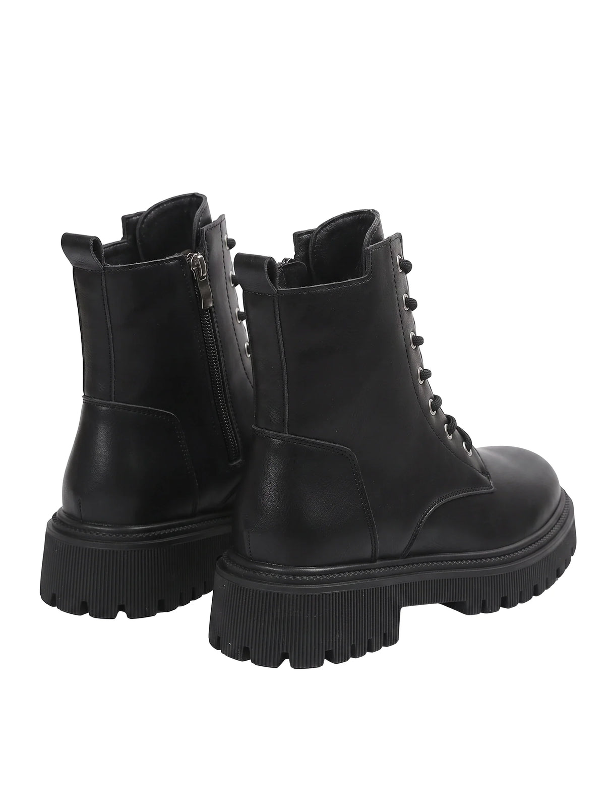 Paar Damen Worker Boots in Schwarz, Ansicht von hinten schräg