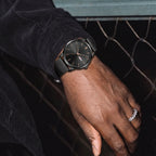 Herren Armbanduhr mit Tag- und Datumsanzeige am Mesh Armband – Ansicht 5
