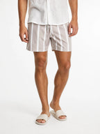 Herren Badeshorts mit breiten Streifen und seitlichem Kordelzug