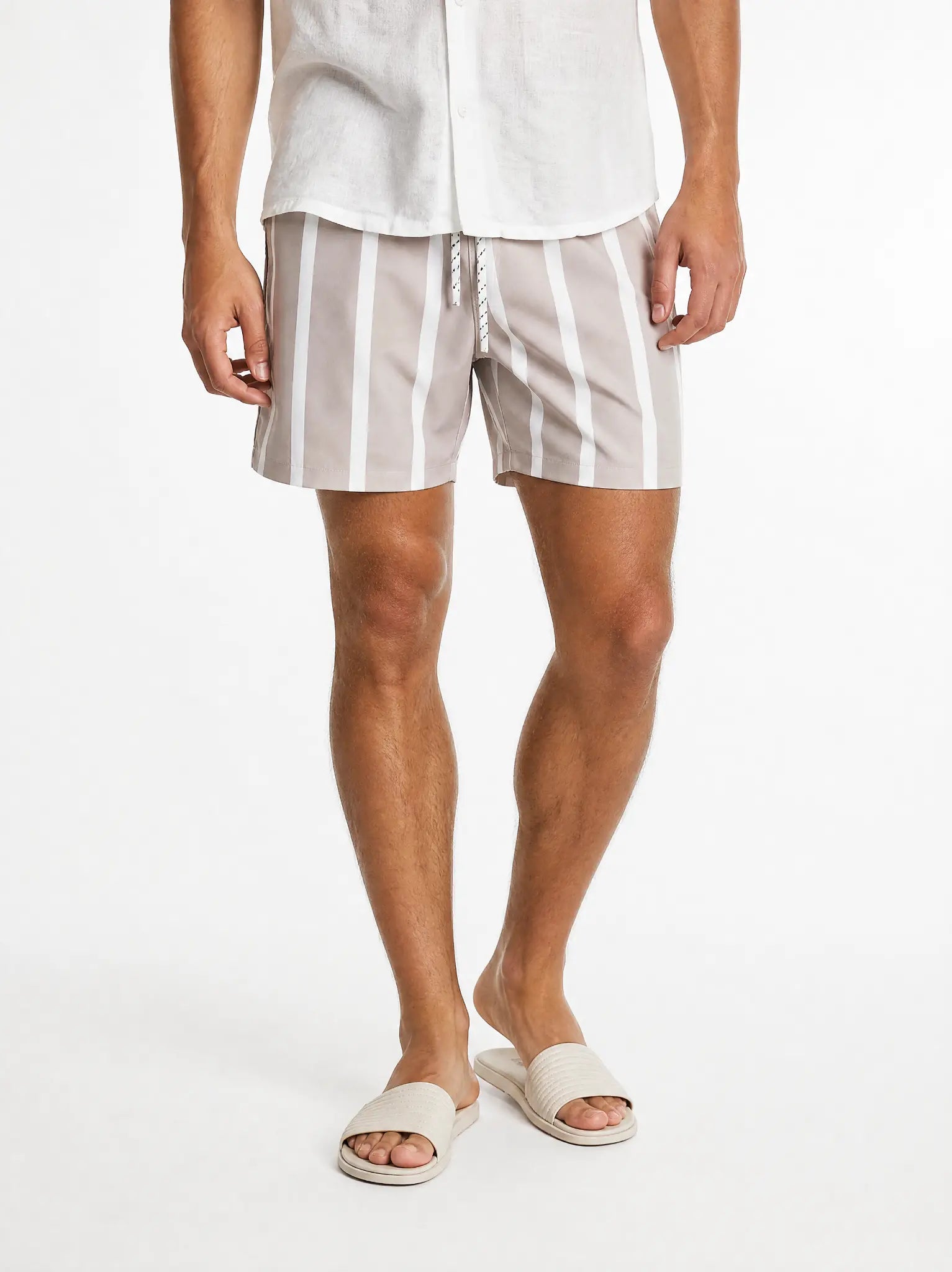 Herren Badeshorts mit breiten Streifen und seitlichem Kordelzug
