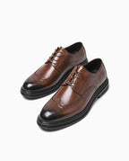 Herren Brogue Schnürschuhe mit Wingtip-Kappe, Braun – Vorderansicht