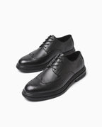 Herren Brogue Schnürschuhe mit Wingtip-Kappe, Schwarz – Vorderansicht