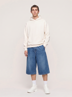 Herren Jeansshorts mit Weitem Schnitt in Kniehöhe – Ansicht 3