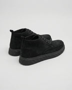 Herren Knöchelhohe Wildleder Sneaker mit Schnürung, Schwarz – Rückansicht