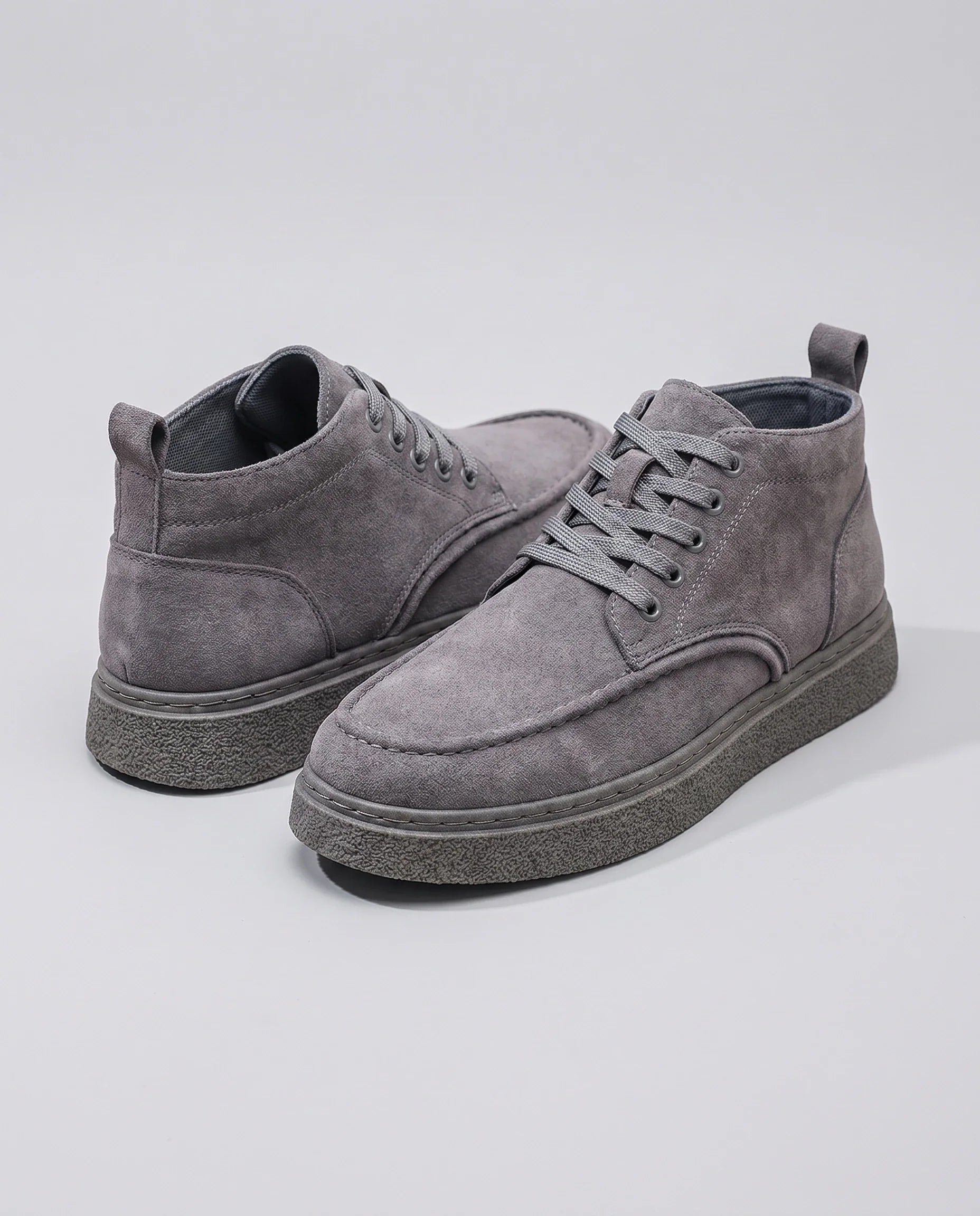 Herren Knöchelhohe Wildleder Sneaker mit Schnürung, Grau – Vorderansicht
