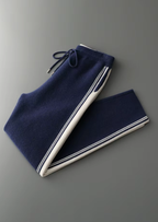 Herren Set mit Strickjacke mit Kontraststreifen und Hose – Ansicht 10