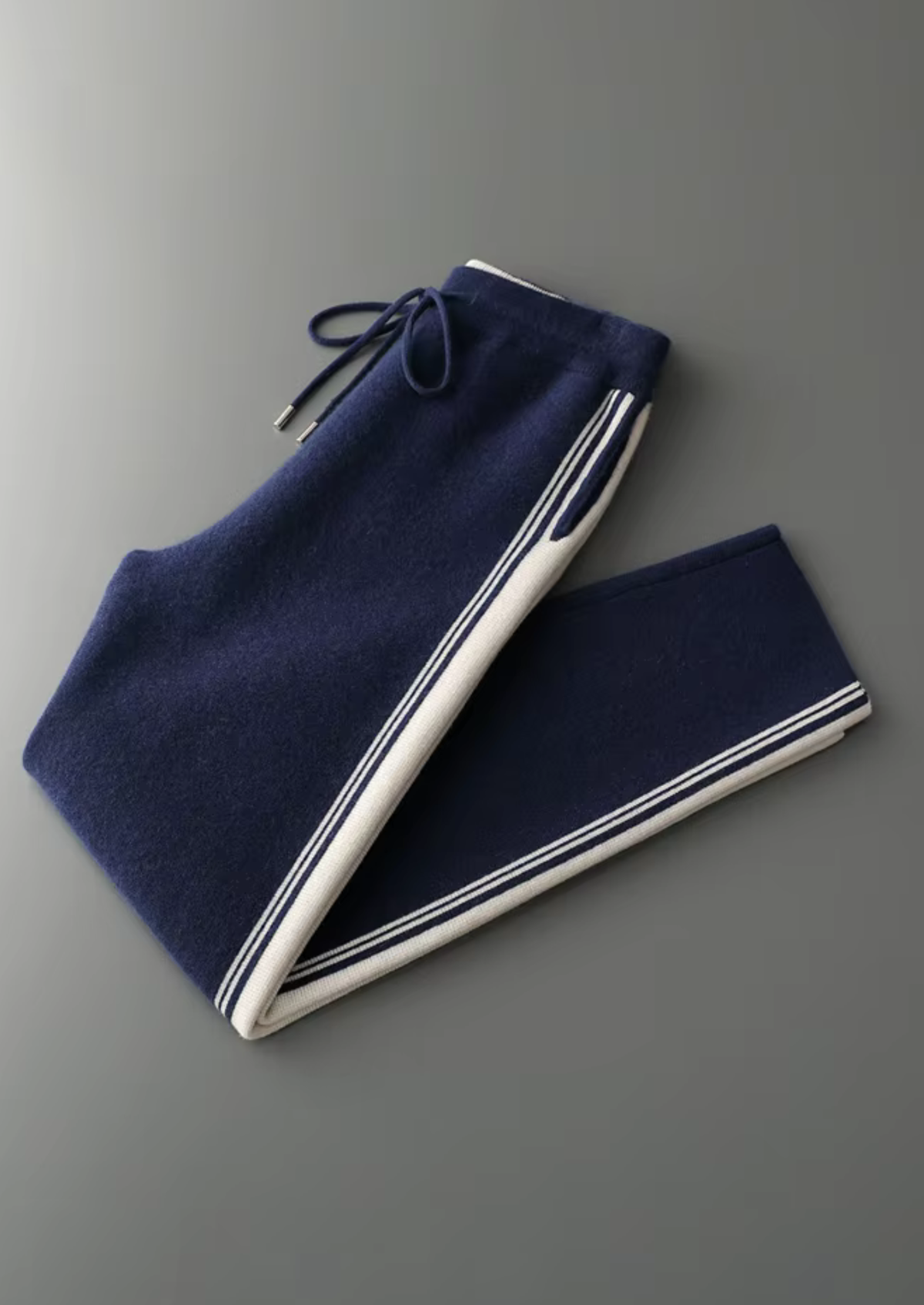 Herren Set mit Strickjacke mit Kontraststreifen und Hose – Ansicht 10