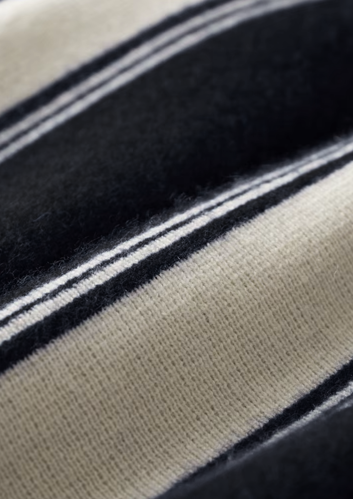 Herren Set mit Strickjacke mit Kontraststreifen und Hose – Ansicht 24