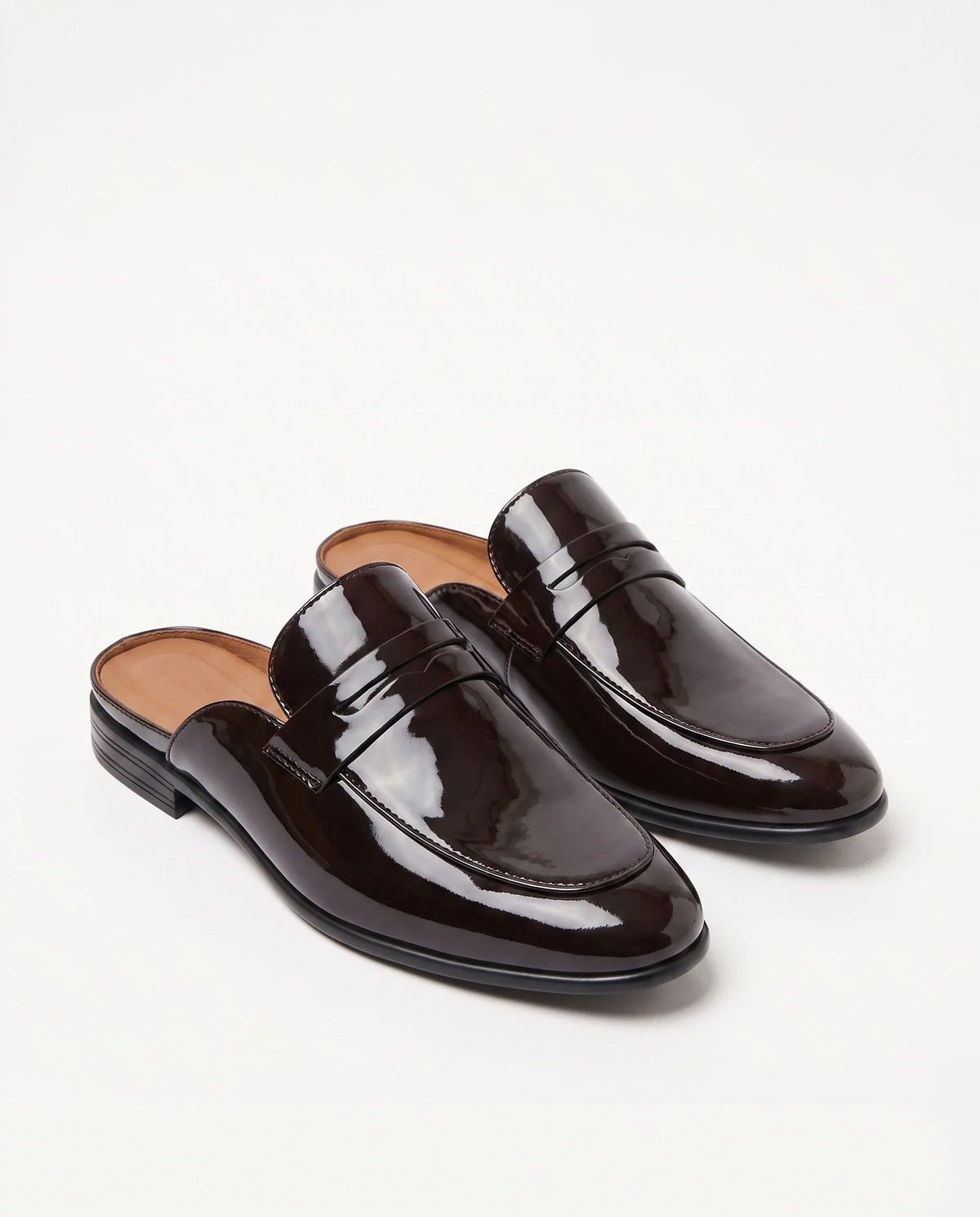 Herren Slipper Mules mit Glänzendem Obermaterial und Offener Ferse – Ansicht 6