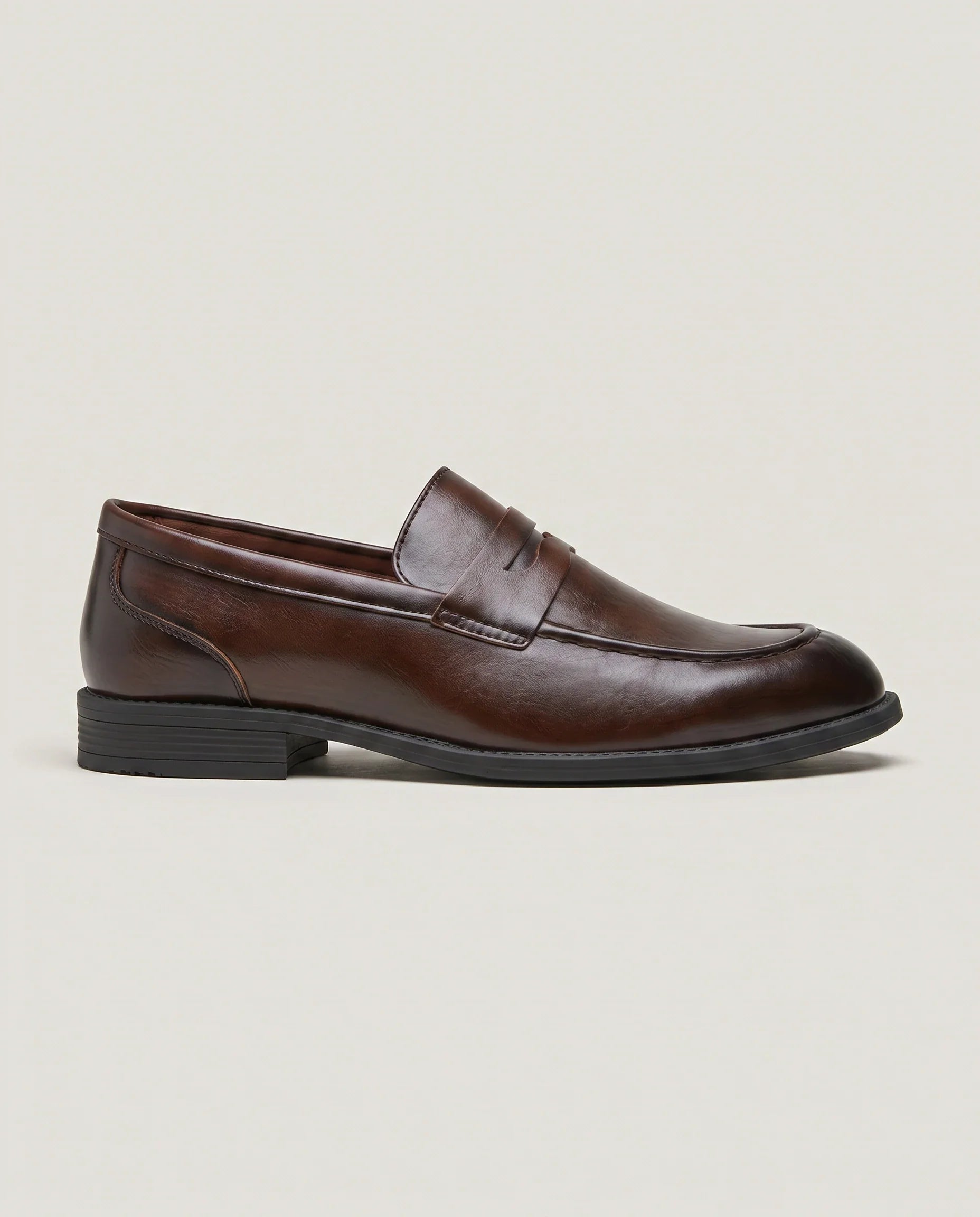 Herren Slipper mit Zierriemen, Braun – Seitenansicht