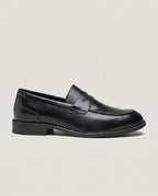 Herren Slipper mit Zierriemen, Schwarz – Seitenansicht