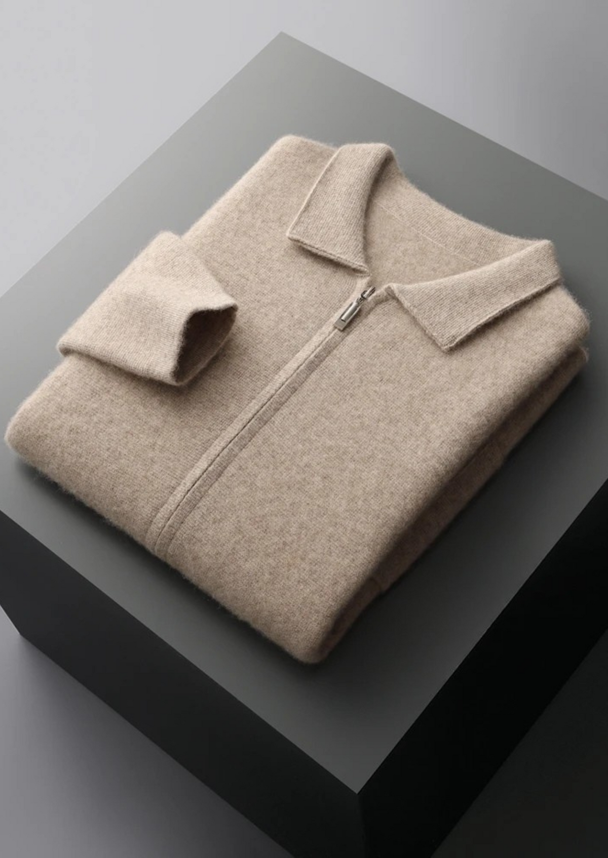 Herren Strickjacke mit Hemdkragen und Aufgesetzten Taschen – Ansicht 3