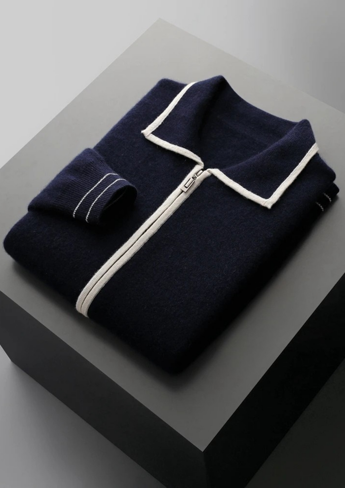 Herren Strickjacke mit Hemdkragen und Kontrastpaspel – Ansicht 3