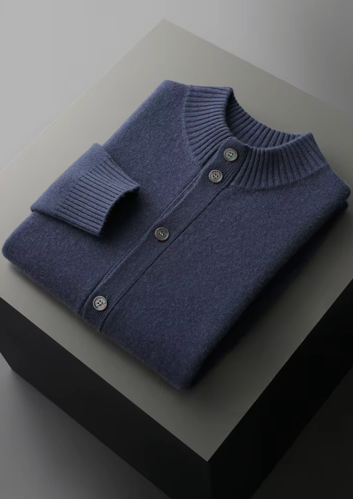 Herren Strickjacke mit Knopfleiste und Aufgesetzten Taschen – Ansicht 8