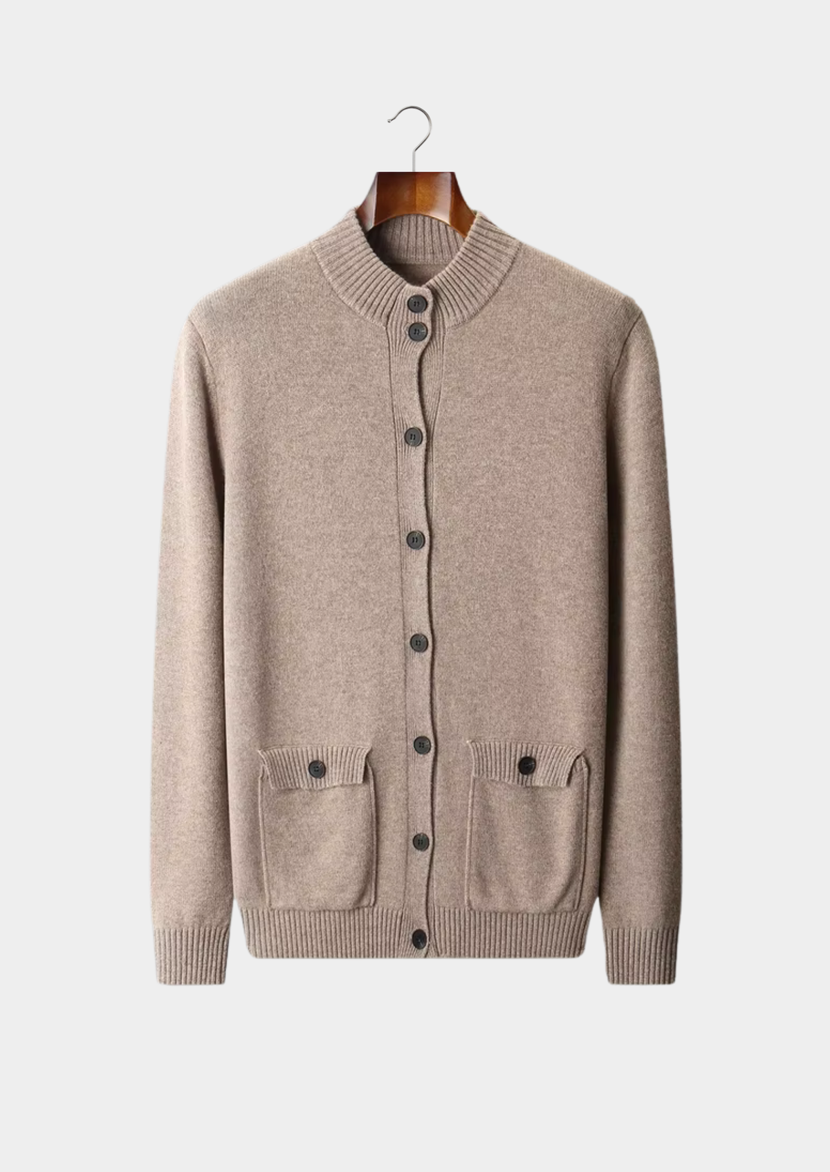 Herren Strickjacke mit Knopfleiste und Pattentaschen – Ansicht 2