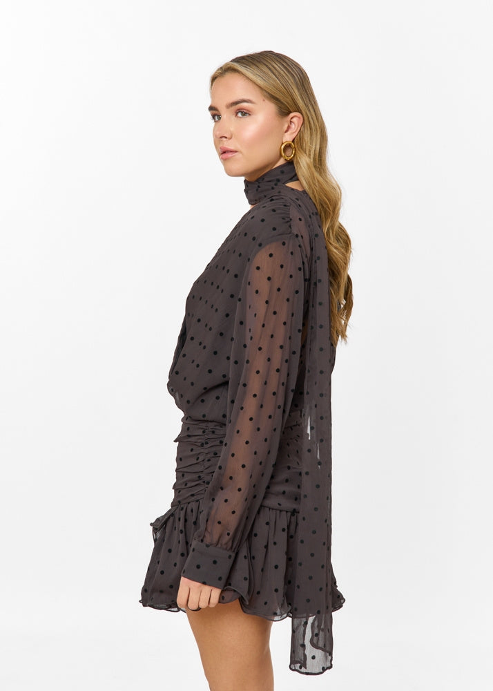 Damen Minikleid mit Langen Ärmeln, Wickelschnitt und Volant am Saum Ansicht 8