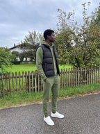 Herren Hoodie, Gesteppte Weste und Joggerhose Set 8