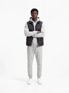 Herren Hoodie, Gesteppte Weste und Joggerhose Set 9