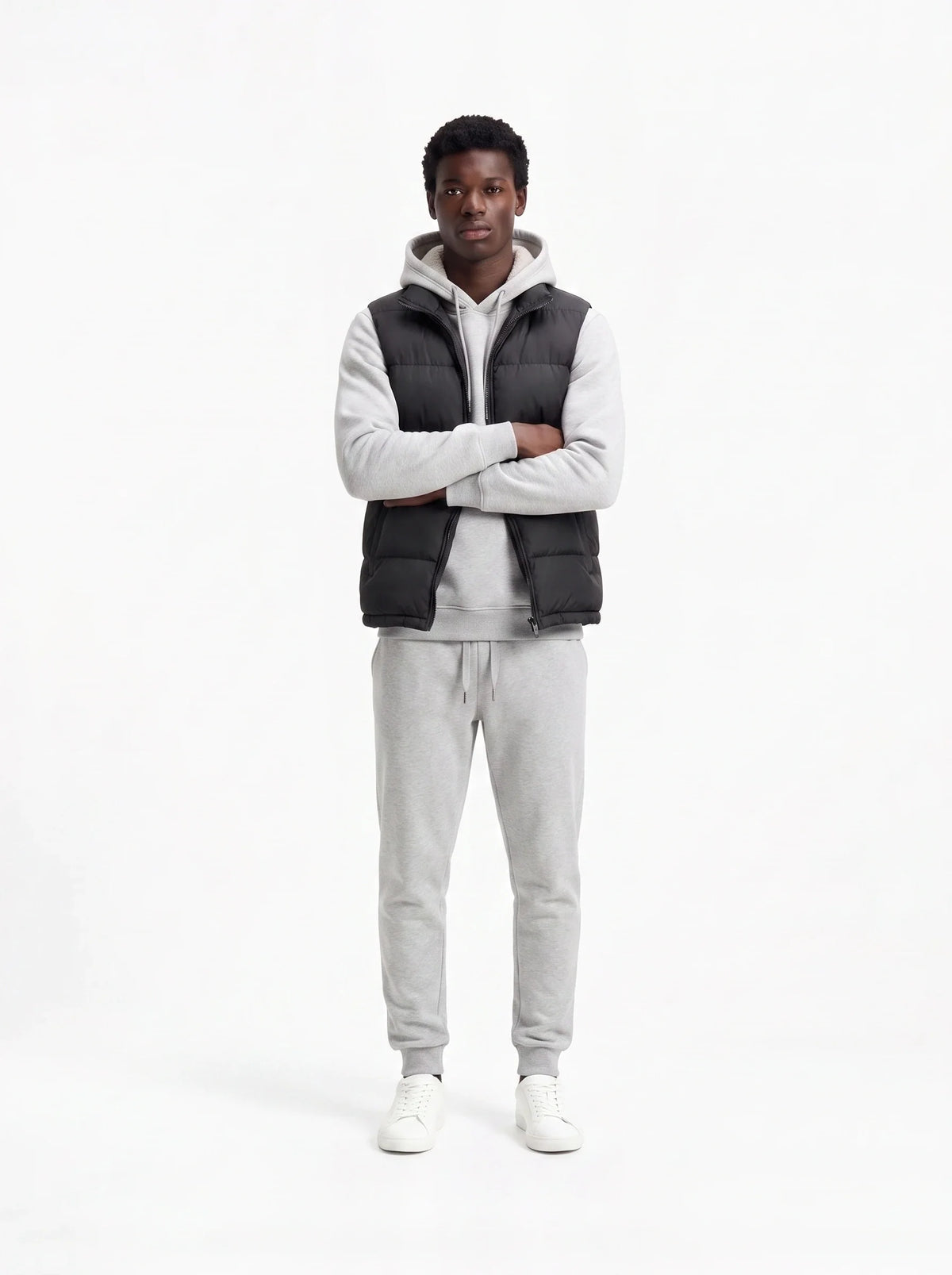 Herren Hoodie, Gesteppte Weste und Joggerhose Set 9
