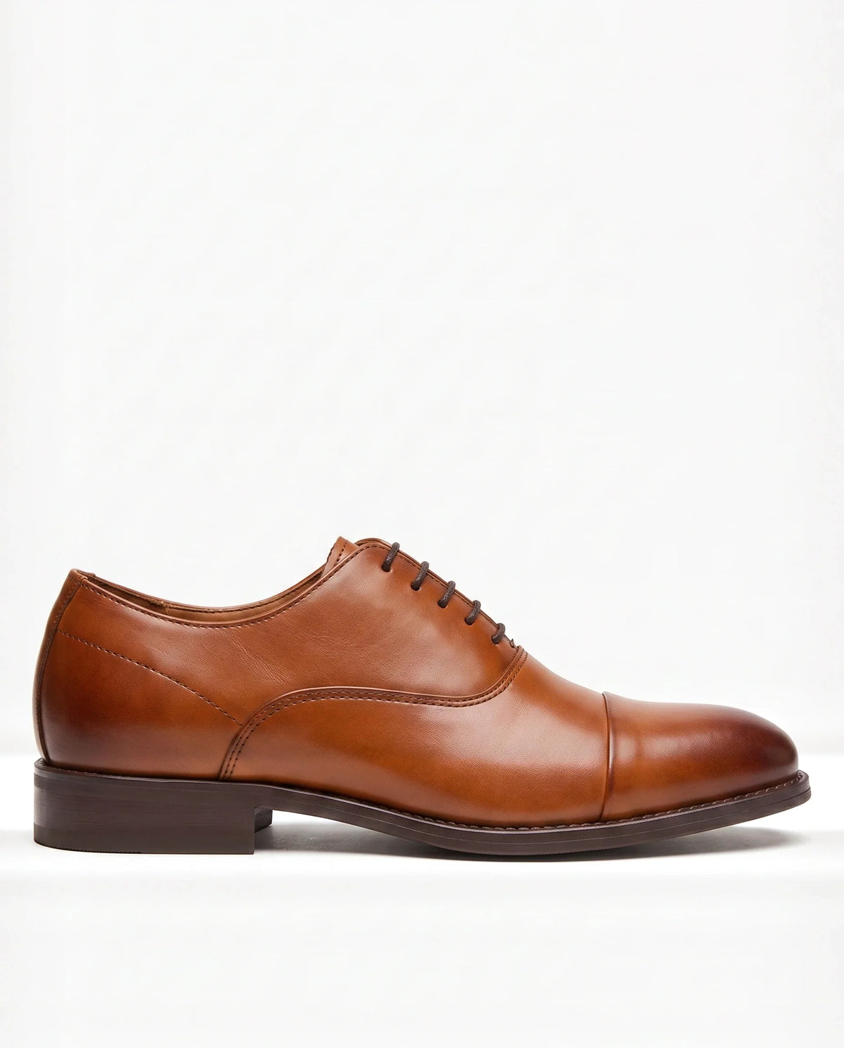 Herren Oxford Schnürschuhe mit Ziernaht an der Zehenkappe 9