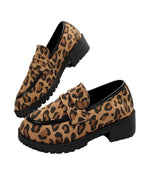 Damen Loafer im Leoparden-Print mit Zierschleife – Produktaufnahme vor weißem Hintergrund (Bild 1 von 4)