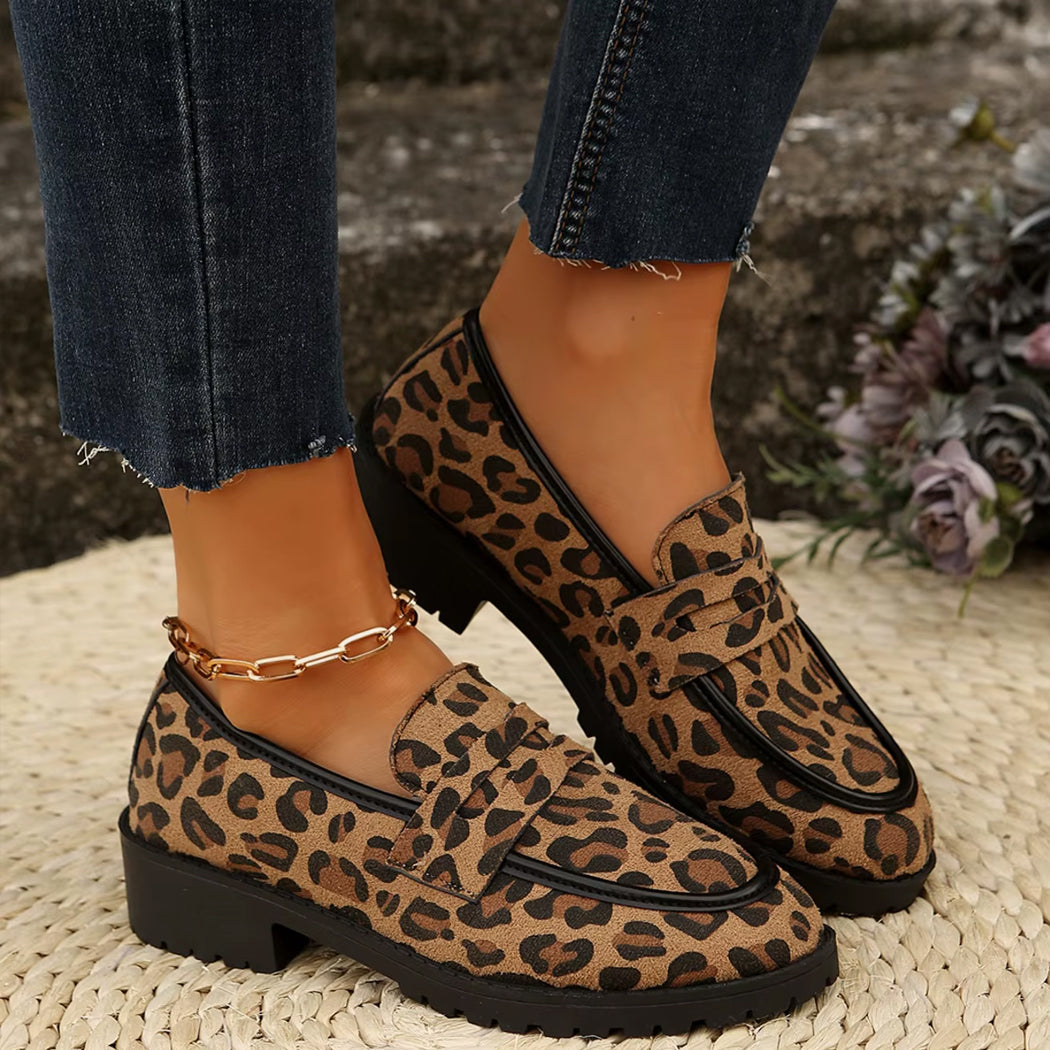 Damen Loafer im Leoparden-Print mit Zierschleife – Produktaufnahme (Bild 3 von 4)